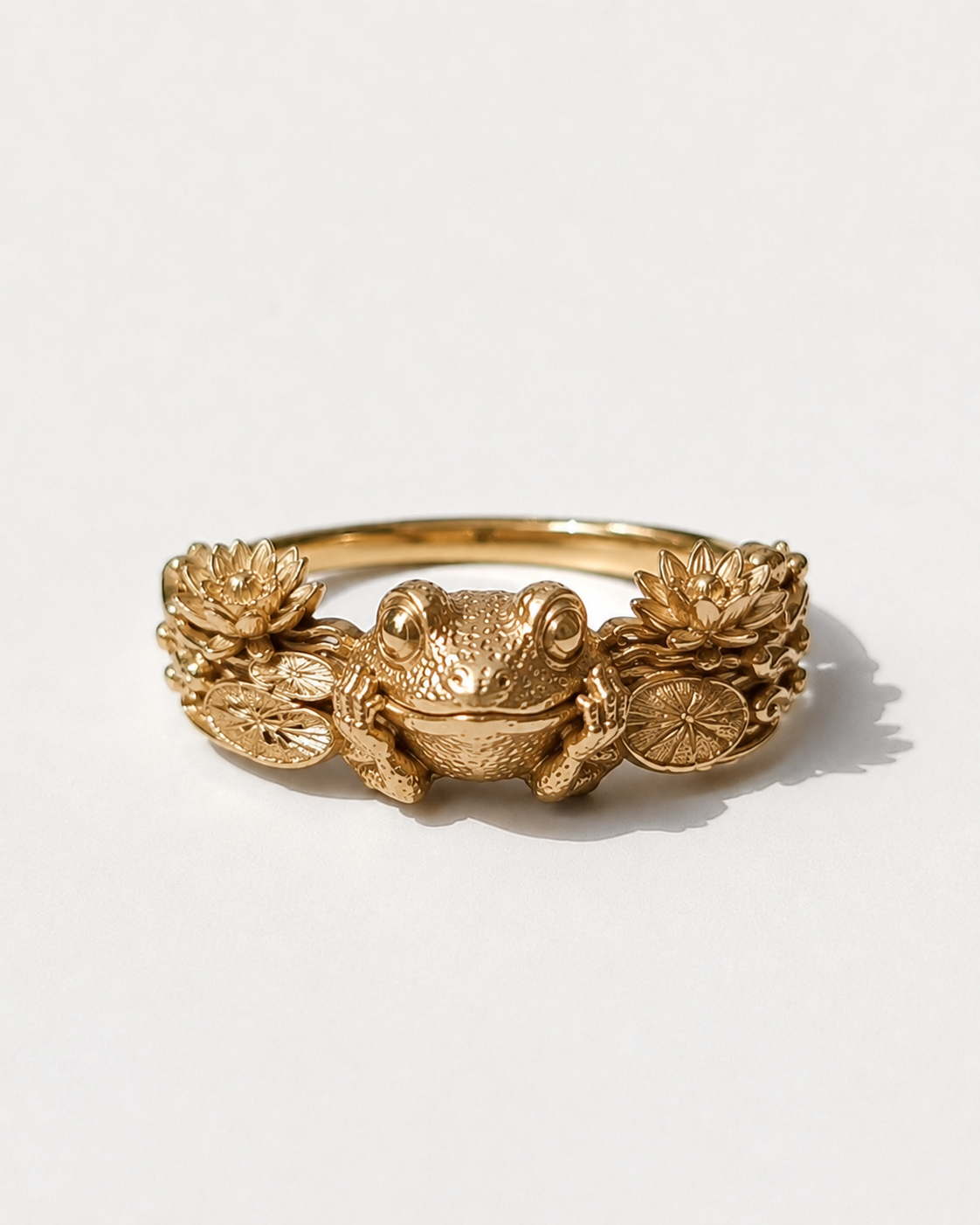 The Ranoria Gaze Frog Ring