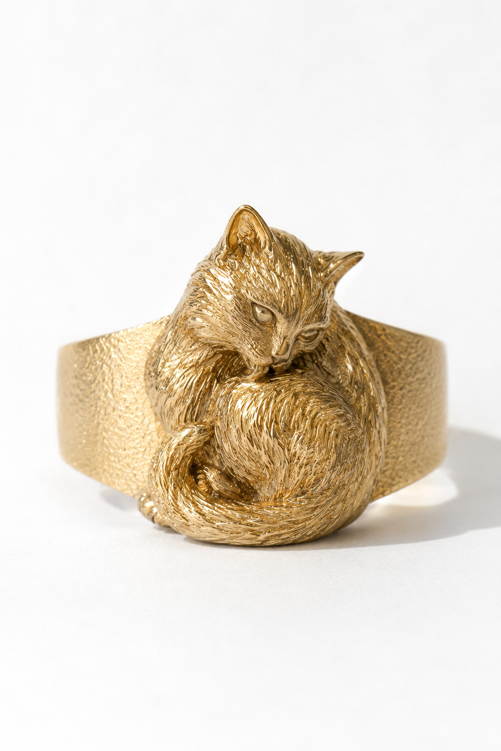 The Wicheria Serene Feline Ring
